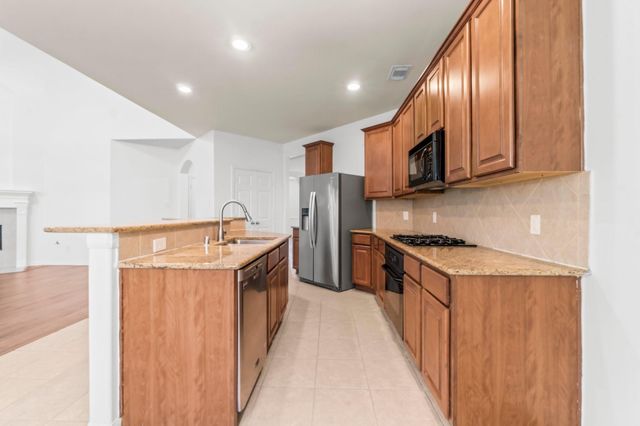 10 Majolica Place, The Woodlands, TX 77382