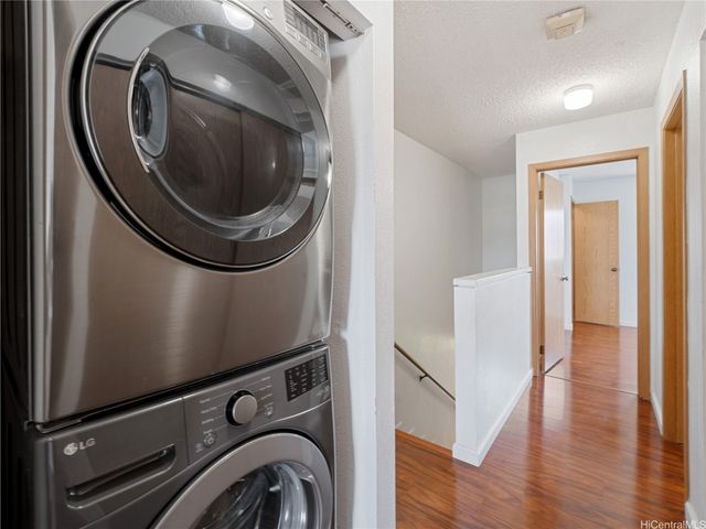 98-941 Moanalua Road 403, Aiea, HI 96701