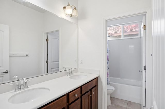 437 N Orinda Ct, Tracy, CA 95391