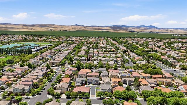 437 N Orinda Ct, Tracy, CA 95391