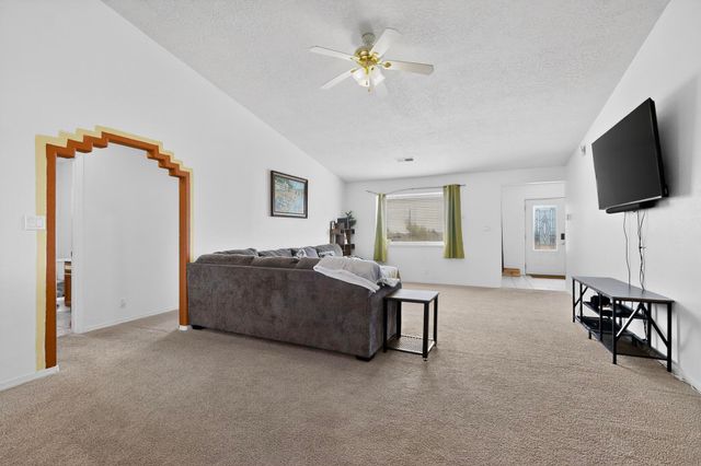 6 Songbird Lane, Los Lunas, NM 87031