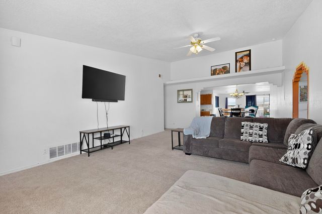 6 Songbird Lane, Los Lunas, NM 87031