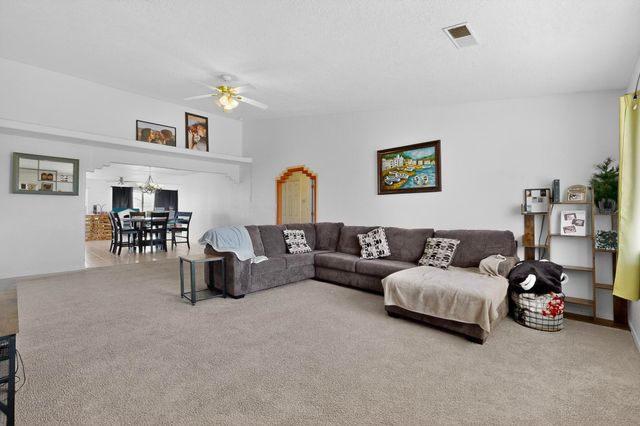 6 Songbird Lane, Los Lunas, NM 87031