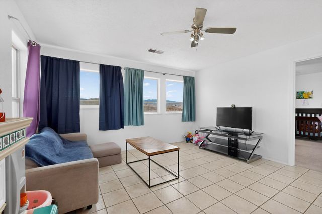 6 Songbird Lane, Los Lunas, NM 87031