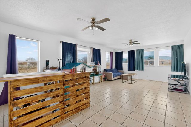 6 Songbird Lane, Los Lunas, NM 87031