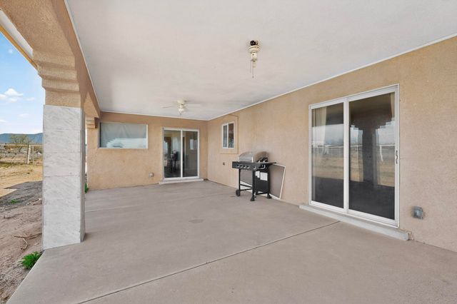 6 Songbird Lane, Los Lunas, NM 87031