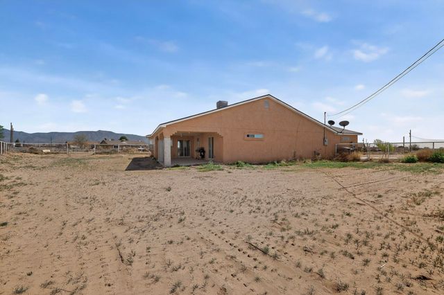 6 Songbird Lane, Los Lunas, NM 87031