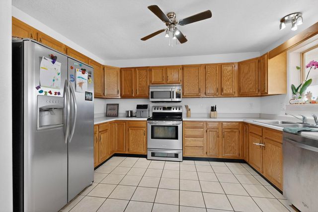 6 Songbird Lane, Los Lunas, NM 87031