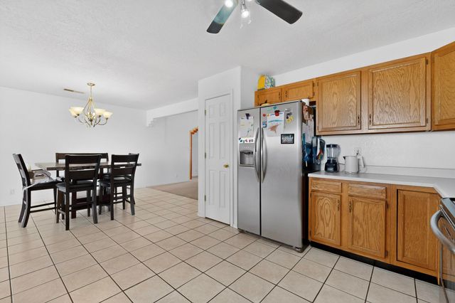 6 Songbird Lane, Los Lunas, NM 87031