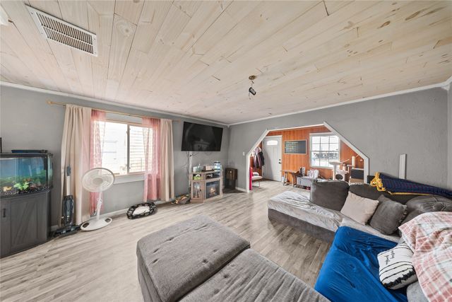 1411 Delaware Avenue, Des Moines, IA 50317