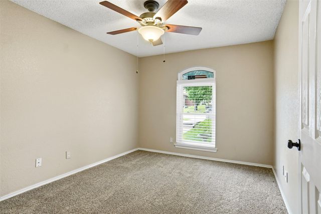 423 Fall Cedar Drive, Fort Worth, TX 76108