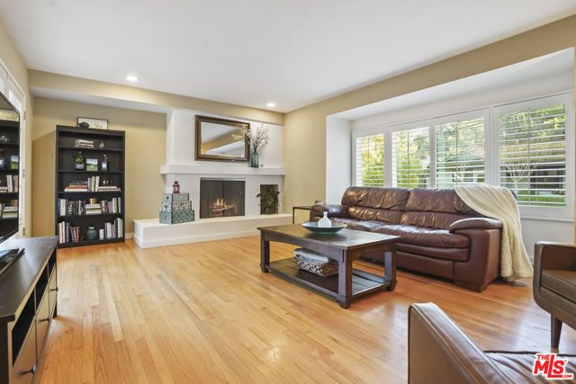 3629 Loadstone Drive, Sherman Oaks, CA 91403