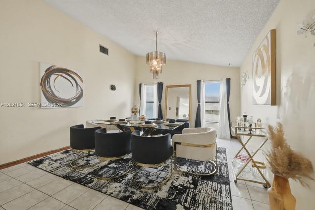 4080 NW 1st Pl, Deerfield Beach, FL 33442
