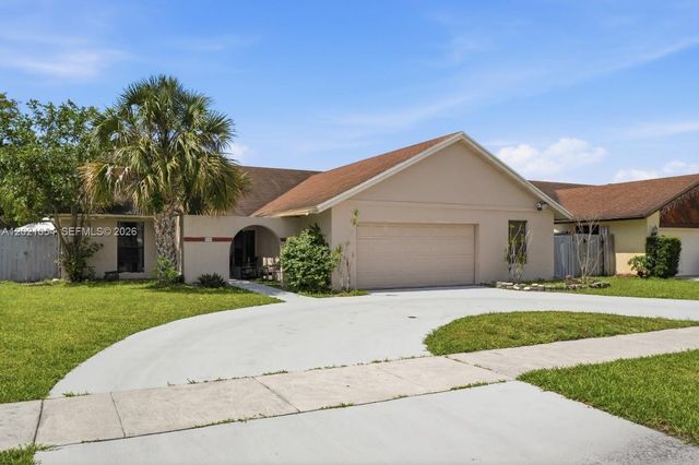 4080 NW 1st Pl, Deerfield Beach, FL 33442