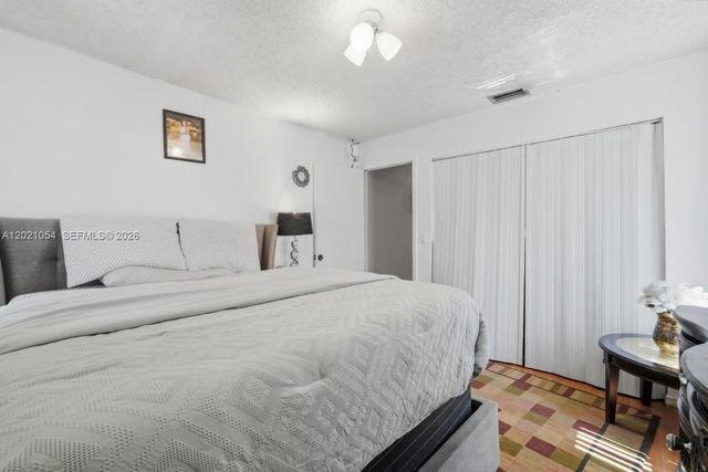 4080 NW 1st Pl, Deerfield Beach, FL 33442