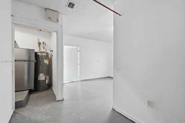 4080 NW 1st Pl, Deerfield Beach, FL 33442