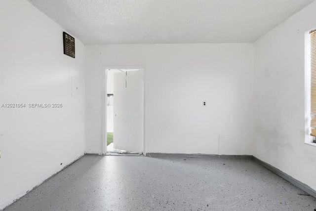 4080 NW 1st Pl, Deerfield Beach, FL 33442