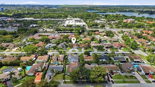 4080 NW 1st Pl, Deerfield Beach, FL 33442