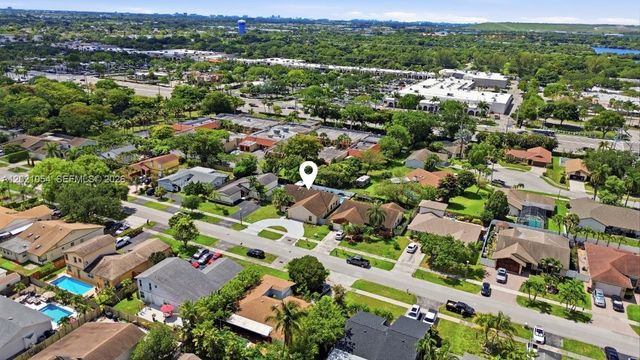 4080 NW 1st Pl, Deerfield Beach, FL 33442
