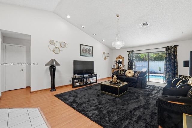 4080 NW 1st Pl, Deerfield Beach, FL 33442