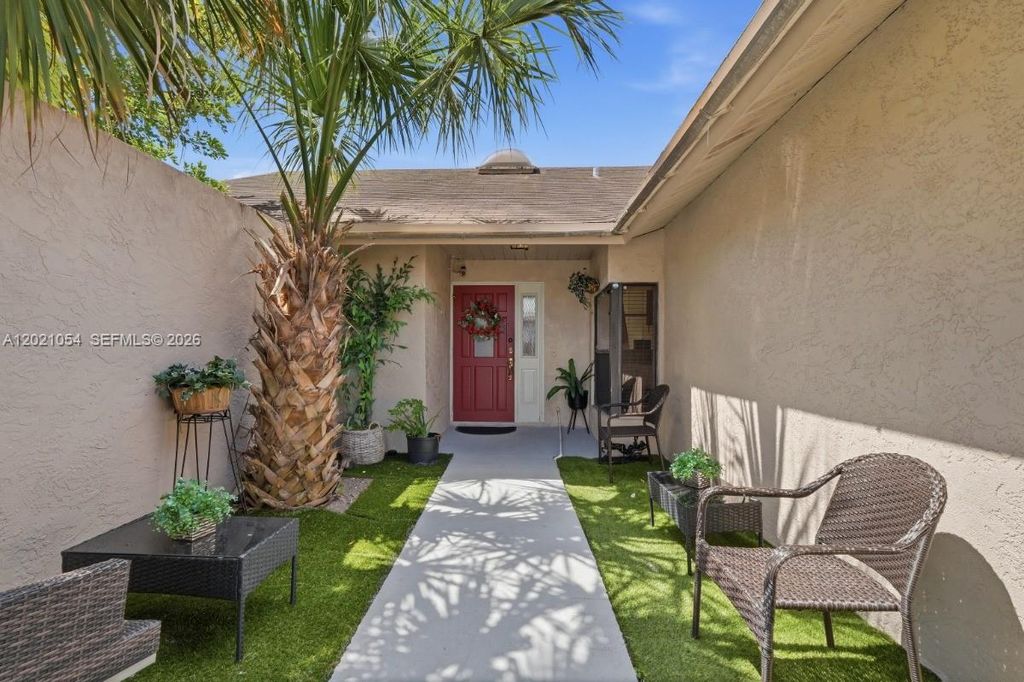 4080 NW 1st Pl, Deerfield Beach, FL 33442
