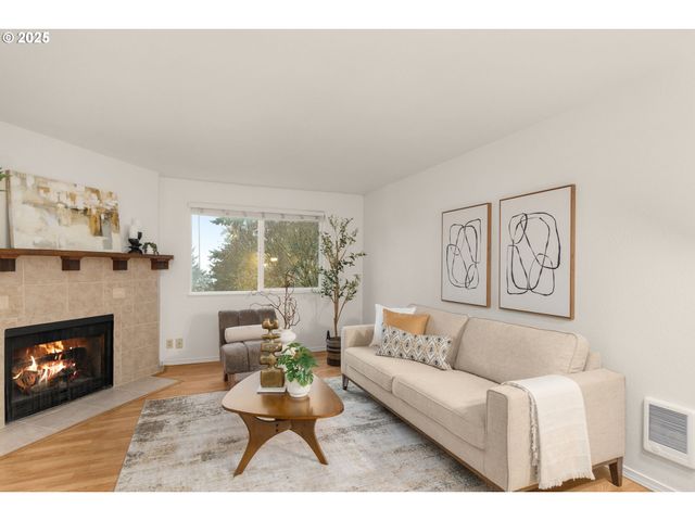 47 EAGLE CREST Dr 26-B, Lake Oswego, OR 97035