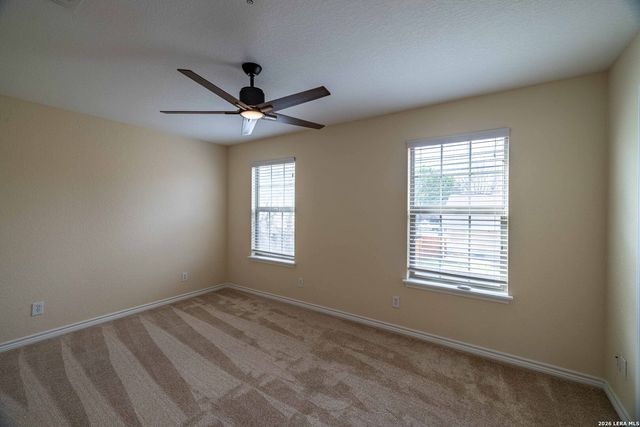 1113 PANIOLO DR, Boerne, TX 78006