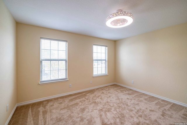 1113 PANIOLO DR, Boerne, TX 78006