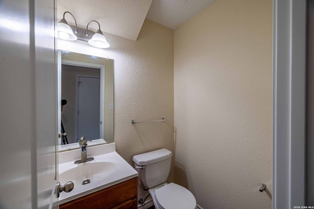 1113 PANIOLO DR, Boerne, TX 78006