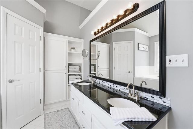 4513 Park Ten Court, Leavenworth, KS 66048