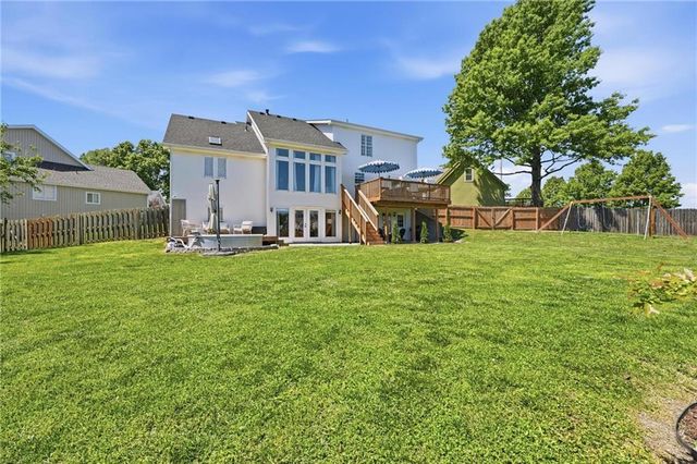 4513 Park Ten Court, Leavenworth, KS 66048