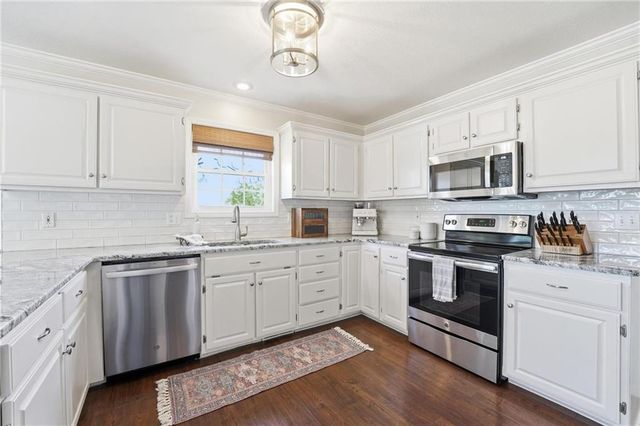 4513 Park Ten Court, Leavenworth, KS 66048