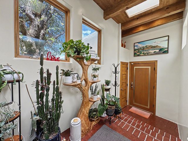 218 Spring Creek Lane NE, Albuquerque, NM 87122