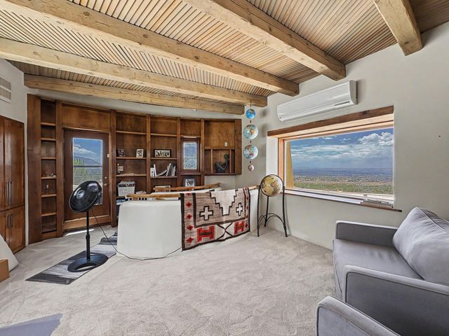 218 Spring Creek Lane NE, Albuquerque, NM 87122