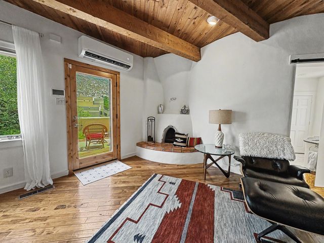 218 Spring Creek Lane NE, Albuquerque, NM 87122