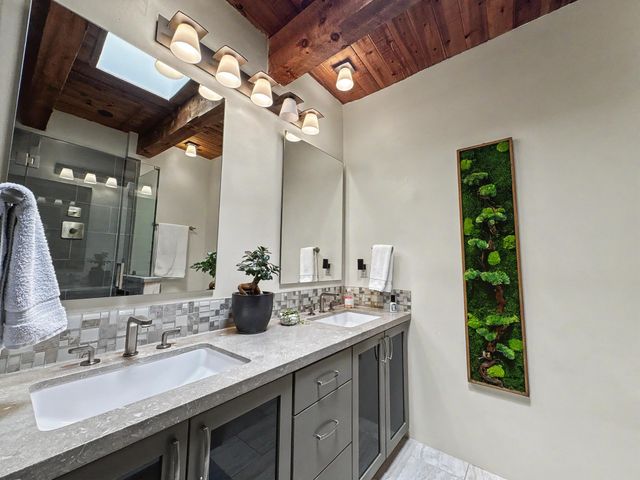 218 Spring Creek Lane NE, Albuquerque, NM 87122