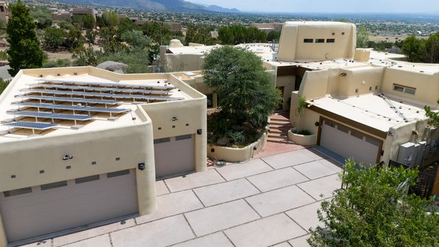 218 Spring Creek Lane NE, Albuquerque, NM 87122