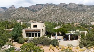 218 Spring Creek Lane NE, Albuquerque, NM 87122