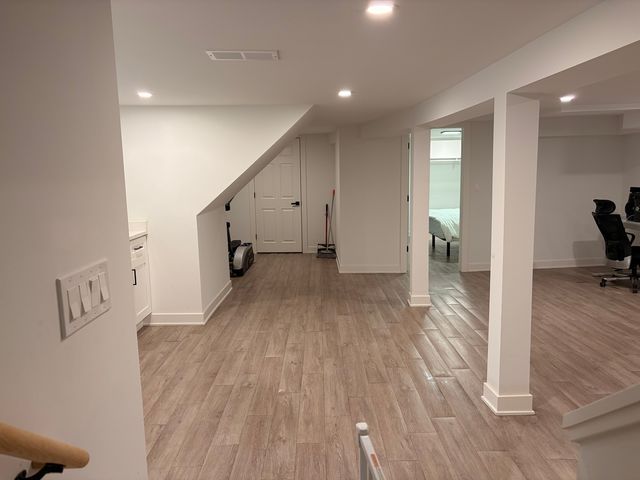 7804 S Paxton Avenue, Chicago, IL 60649