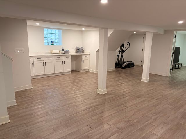 7804 S Paxton Avenue, Chicago, IL 60649