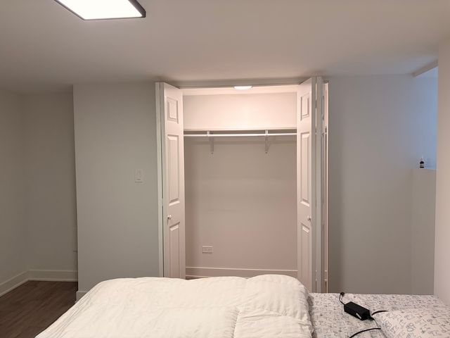 7804 S Paxton Avenue, Chicago, IL 60649