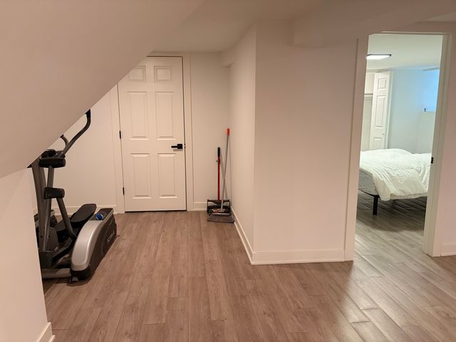 7804 S Paxton Avenue, Chicago, IL 60649