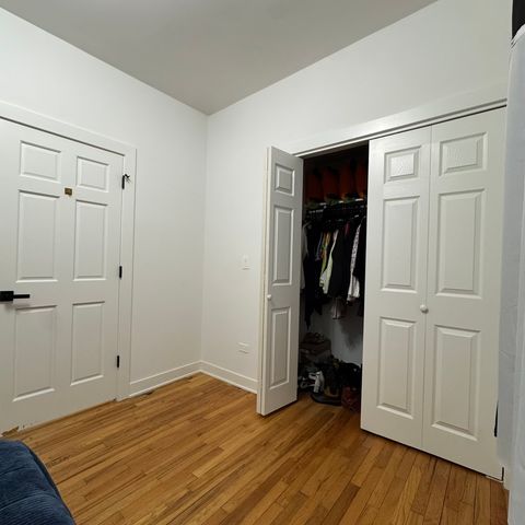 7804 S Paxton Avenue, Chicago, IL 60649