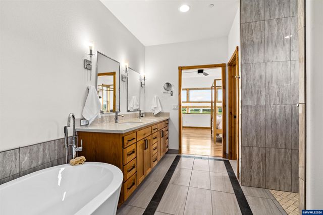 6575 NE Elliott Cir, Corvallis, OR 97330