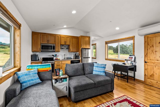 6575 NE Elliott Cir, Corvallis, OR 97330