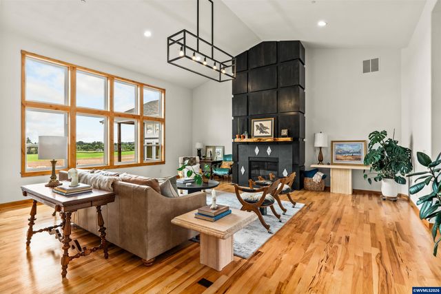 6575 NE Elliott Cir, Corvallis, OR 97330