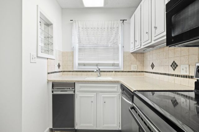 4505 N Kings Hwy Apt E6, Myrtle Beach, SC 29577