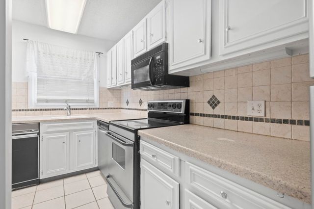 4505 N Kings Hwy Apt E6, Myrtle Beach, SC 29577