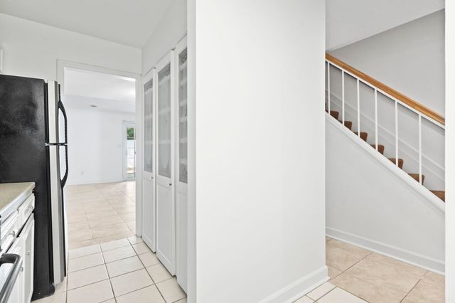 4505 N Kings Hwy Apt E6, Myrtle Beach, SC 29577