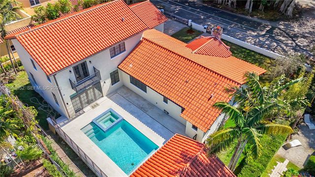 519 Alhambra Cir, Coral Gables, FL 33134